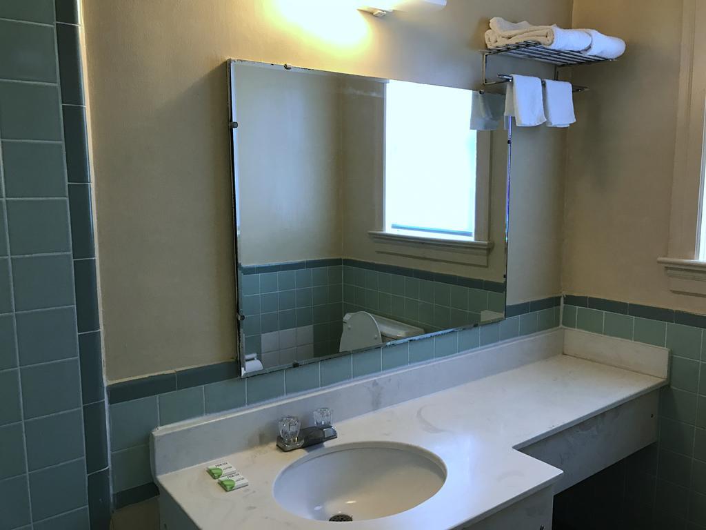 Economy Inn Danville Exteriör bild