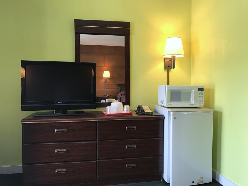 Economy Inn Danville Exteriör bild